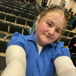 Meet your Posher, Ava